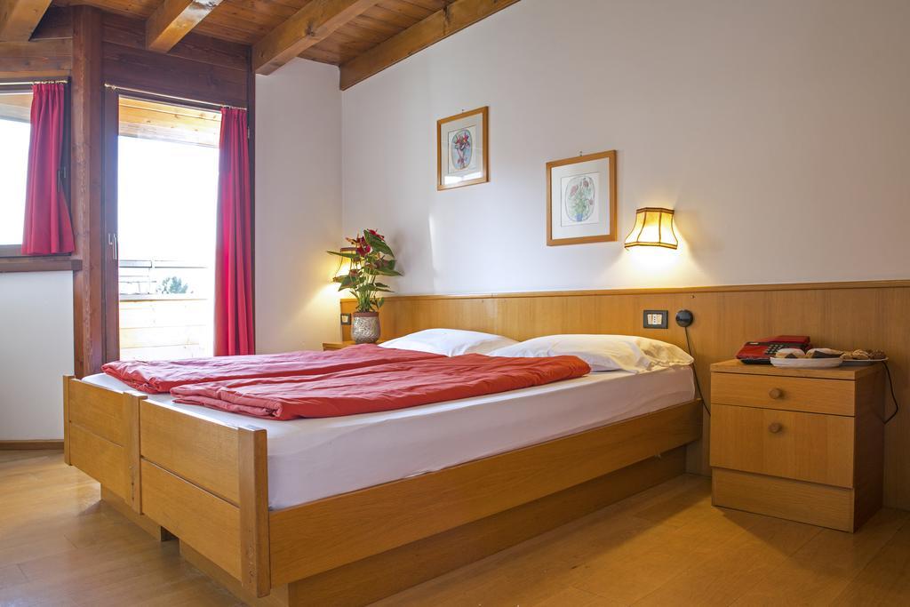Hotel San Valier Cavalese Ruang foto